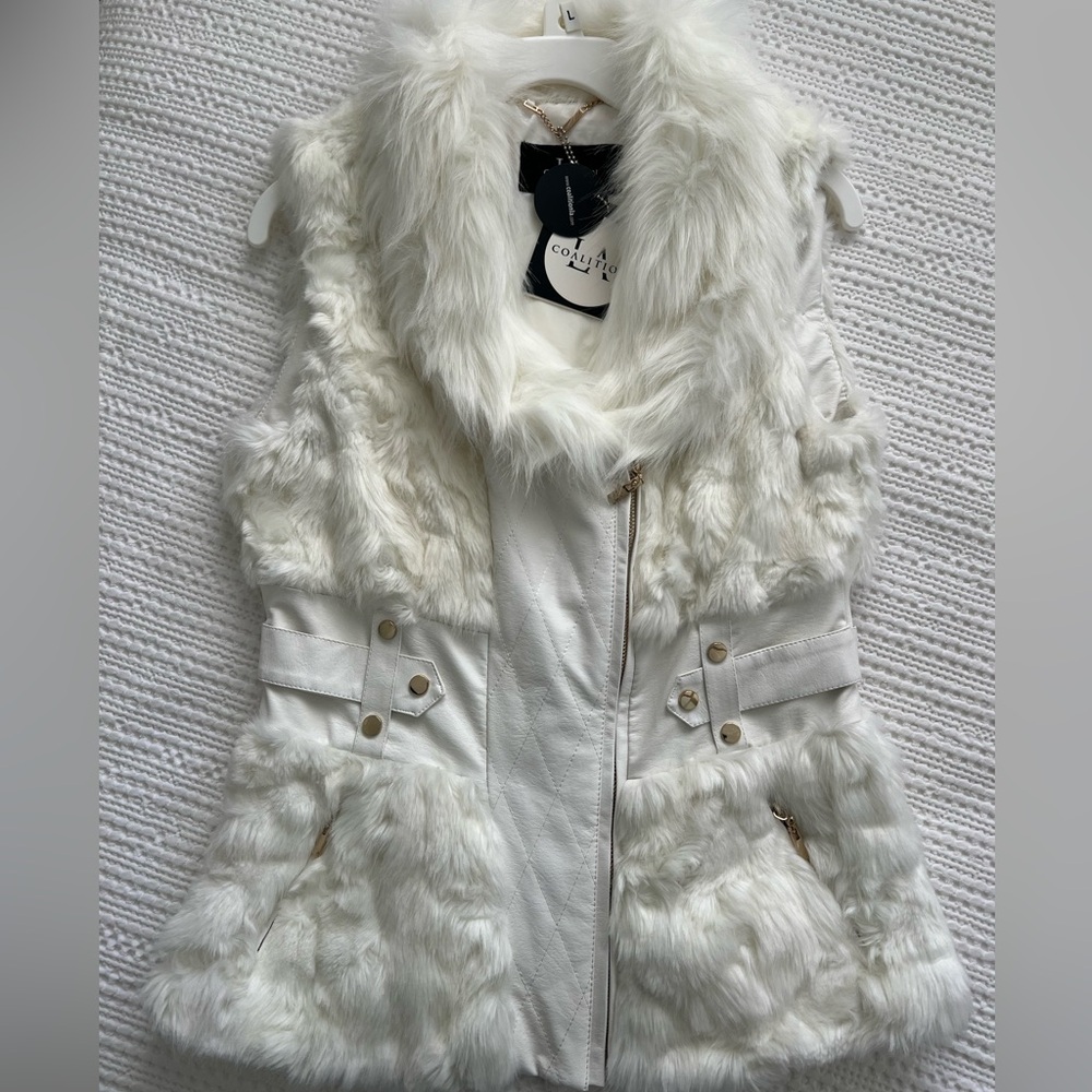 LA COALITION VEST Size M❗️NEW❗️